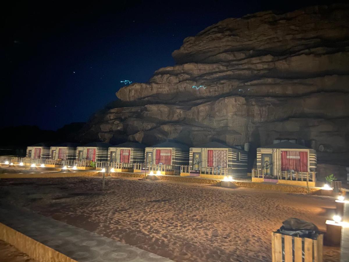 Hotel Faisal Wadi Rum Camp Esterno foto