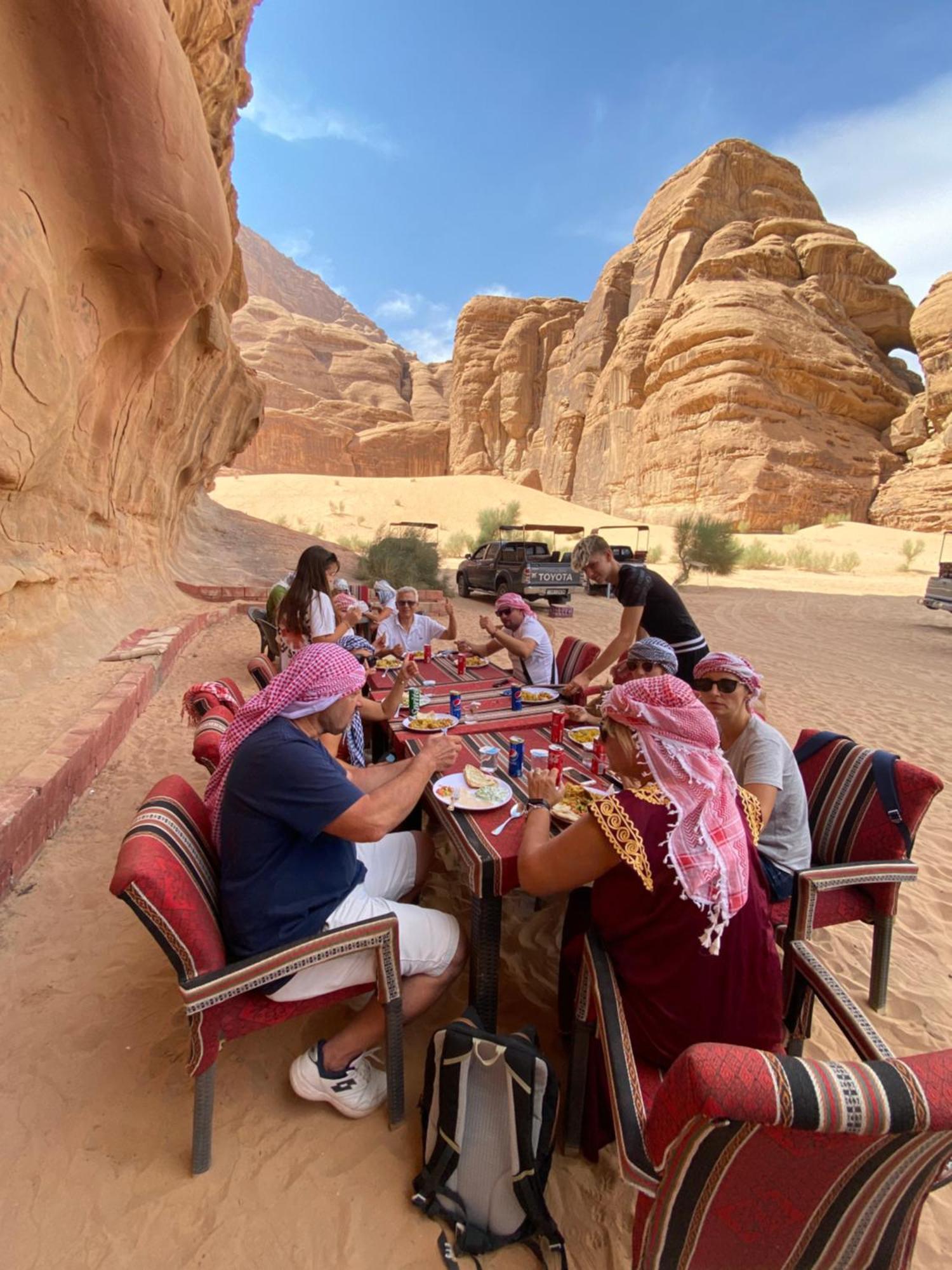 Hotel Faisal Wadi Rum Camp Esterno foto