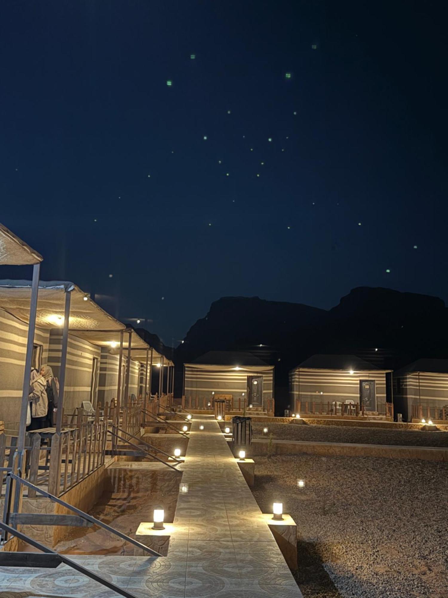 Hotel Faisal Wadi Rum Camp Esterno foto